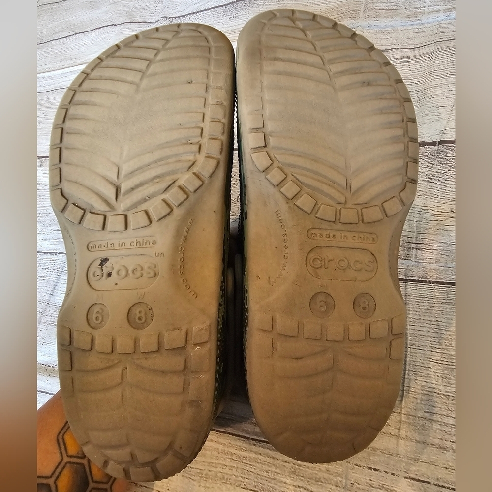 Luke Combs Limited Edition Crocs Camoflauge Size W8 M6 Comfortable No charms! - Picture 7 of 8